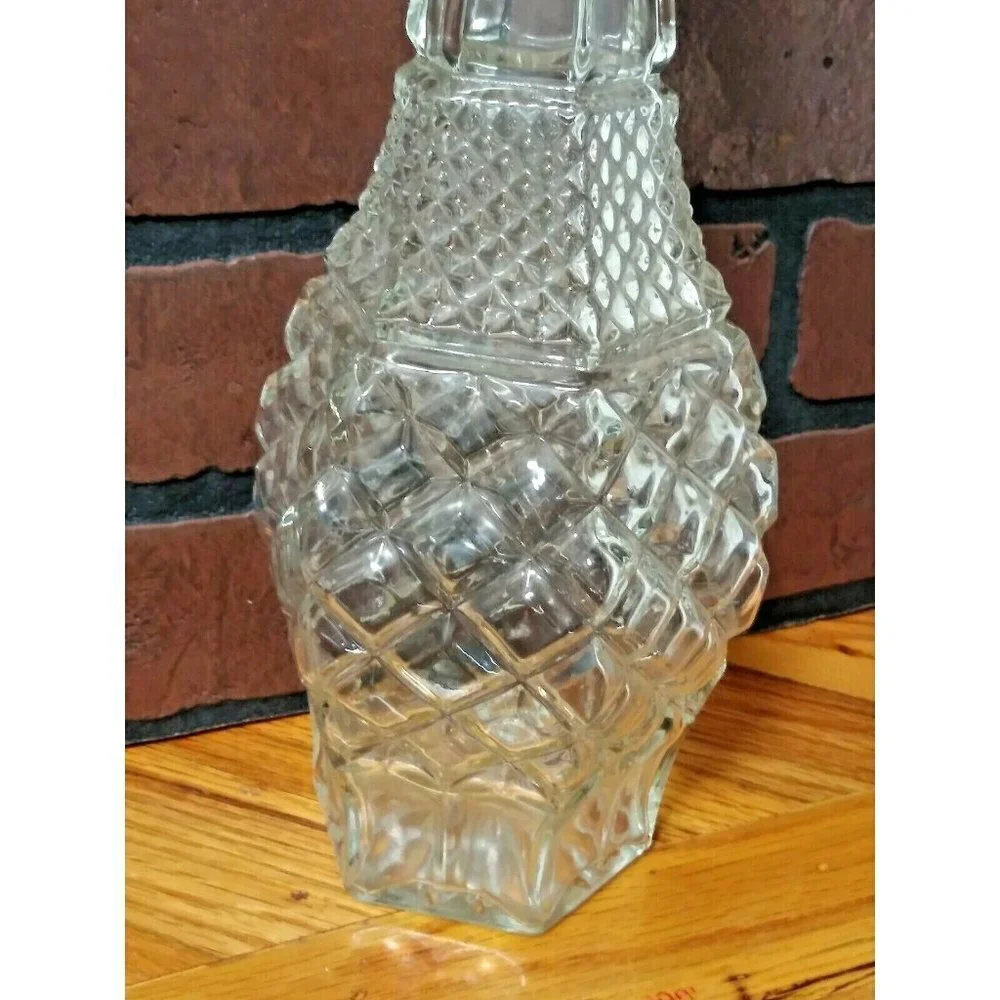 Cut Glass Decanter Full cut pattern Clear glass with stopper 15